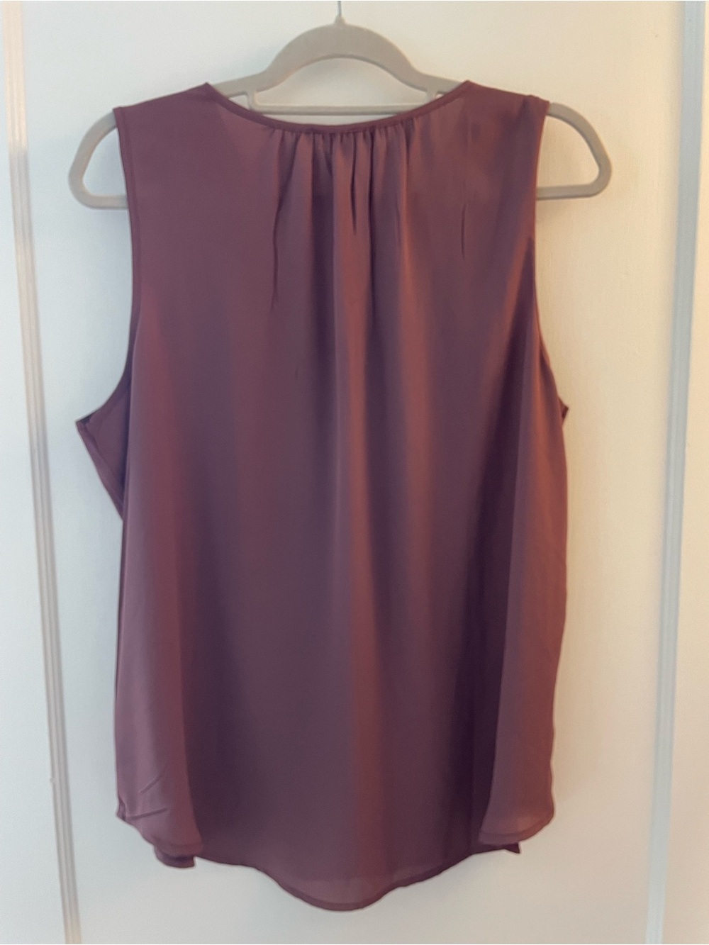 Maurices Dusty Mauve V-Neck Sleeveless Camisole - Picture 3 of 4